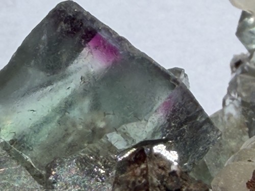 Smaragdgrüner fluorit mit - smaragdgrüner,