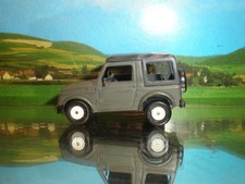Rietze # Suzuki SJ 410 Geländewagen Cabrio 4x4 # Armee, Zivil, ua. # 1:87/H0 #