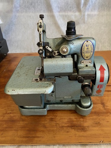 Antike nähmaschine overlock - nähmaschine,