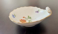 Meissen Porzellan Schale, Muschelschale, Blumendekor
