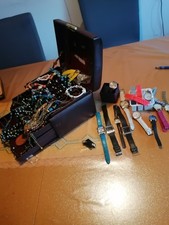 Modeschmuck konvolut m 12 uhren 48 Teile m kasten