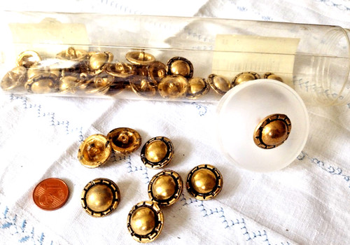 Konvolut knöpfe in - 32,