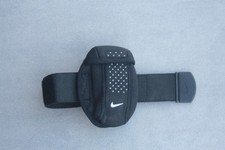 wie NEU - Sportarmband -NIKE-Arm Case Klaphandy Smartphone Tasche Hülle -schwarz