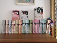 Kim Harrison Komplette Reihe Aller Blut… Bücher Mit Zwei Zusatzbüchern