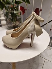 High Heels neu und ungetragen, beige mit roter Sohle, Travestie 