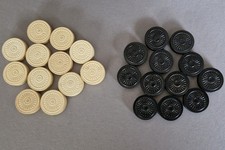 Spielsteine Dame Mühle 24 Stück Schwarz und Beige Komplett