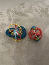 2x Baby Greifspielzeug Oball