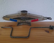 Scherenwagenheber PKW  mit Handkurbel , DDR , ca. 1t Tragkraft