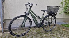 Cube E-Bike, kaum gefahren, Motor Bosch Active Line Plus, Trapez grün
