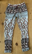 Leichte 3/4 Hose von MAVI - bunt mit Ethno-Muster - Gr. M