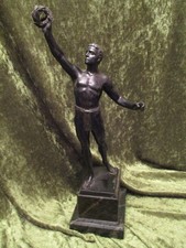 BRONZE FIGUR / STATUETTE  "