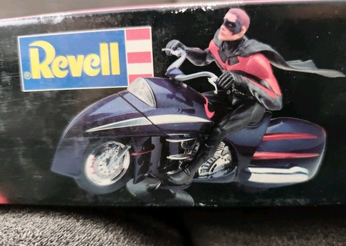 Revell batman robin redbird - revell, robin's
