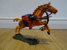Elastolin 7 cm Figur Indianer Siuox Krieger Jäger Bogenschütze hängend zu Pferd