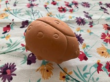 Käfer Tierfigur Fensterbank Garten Deko Terrakotta