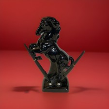 Schwarz Keramik Aufzucht Pferd