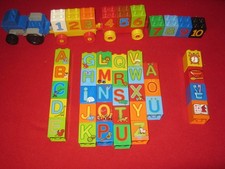 Lego Duplo Buchstaben und Zahlen Steine Traktor + 2 Anhänger