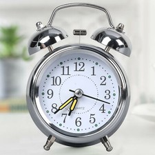LED Retro Glockenwecker Doppelklang Nostalgie Wecker Silber 12x8cm Uhr Tischuhr