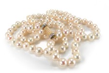 Lange Akoya Perlenkette ca