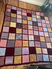 Handgefertigte Tagesdecke