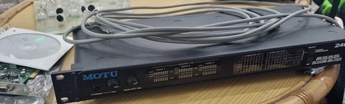 Motu 2408 mk3 6295 - 2408, 19"