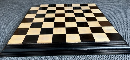 Schachbrett aus ebenholz und - aus,