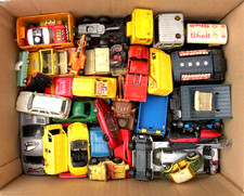 40 Tlg. Spielzeugautos Auto LKW Rennauto Anhänger Burago Matchbox Siku Konvolut