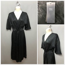 NEU M&S Kleid schwarz vorne