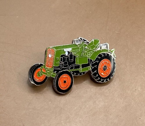 Hela traktor pin - hela,