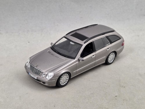 Minichamps mercedes benz - benz, e
