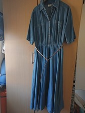Kleid Mit Gürtel Und