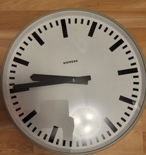 Original Siemens-Werksuhr aus