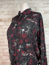 Schwarz gemusterte Big