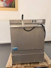 GESCHIRRSPÜLMASCHINE