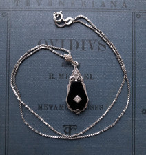 Dark Romance, Art déco