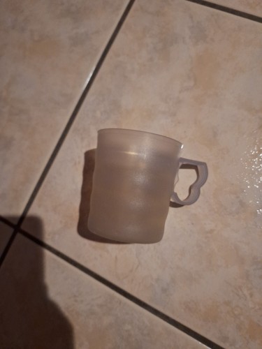 Trinkbecher mit griff - , henkel
