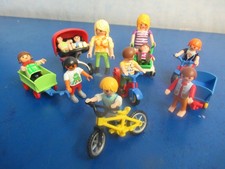 Viele Kinder Bollerwagen Mama