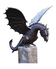 Bronzeskulptur Drache mit gespreizten Flügeln Wasserspeier Gartenfigur