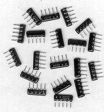 20 x WIDERSTANDSNETZWERK   33R  SIL  5 PIN 4 WIDERST.