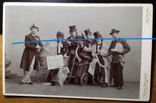 Gruppe männer karneval - gruppe,