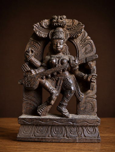 Saraswati holzskulptur indien - saraswati,
