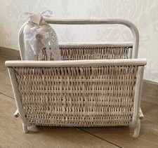 Shabby Vintage Look Zeitungsständer aus Rattan Korbgeflecht Upcycling -677