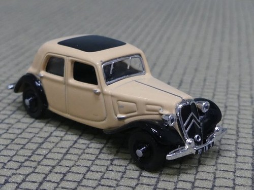 Norev citroen traction 7a - 1/87,