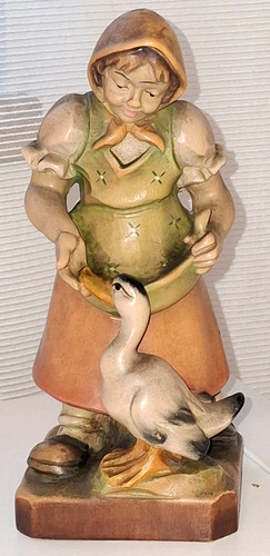 Holzfigur bäuerin mit gans - holzfigur,,