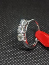 0,80ct Natürlicher Drei Stein