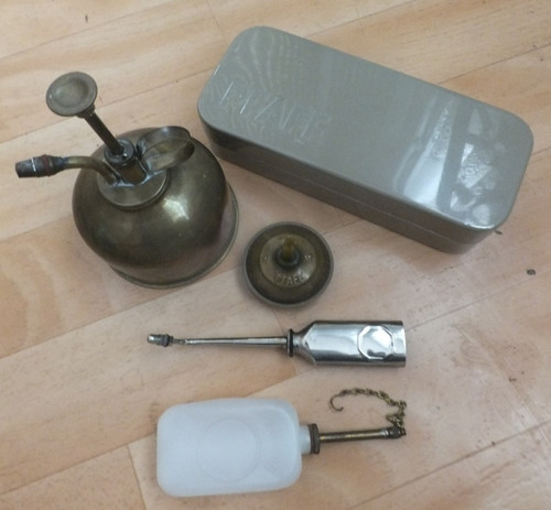 Alte ölkännchen blechdose - alte,