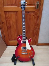 Vintage V100 E-Gitarre Les
