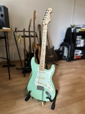 Fender Player Stratocaster Surf Pearl Fender Locking Tuner