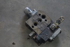 Doppelwirkendes Hydrauliksteuergerät für Deutz DX 4.50,4.70,4.30,6.05,6.10,6.30,