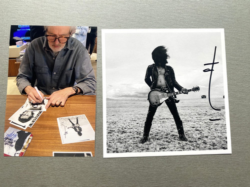 Anton corbijn person signed - corbijn,