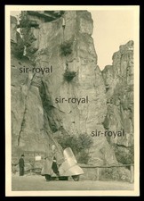 Maicomobil Motorroller vor den Externsteinen - 1950er - KFZ - Foto 7x10cm